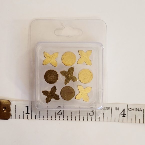 NIB XOXO thumb tacks - Picture 2 of 4